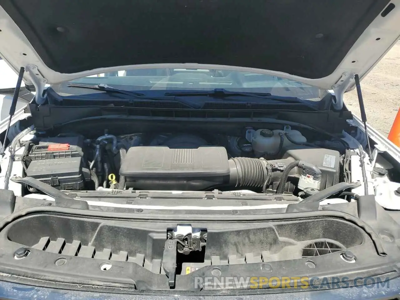 14 Photograph of a damaged car 1GKS2CKD0MR480616 GMC YUKON 2021