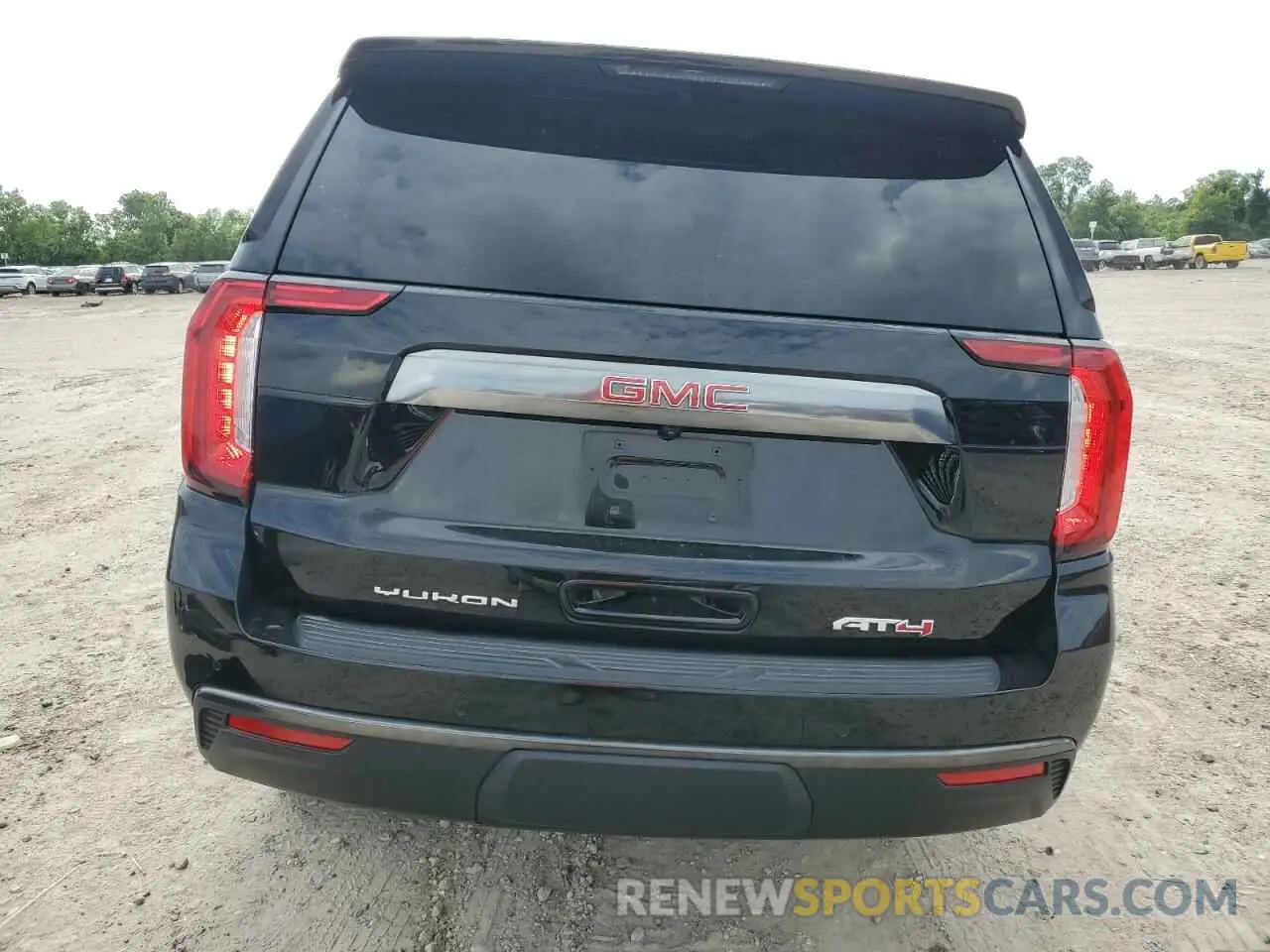 6 Photograph of a damaged car 1GKS2CKD1MR458480 GMC YUKON 2021