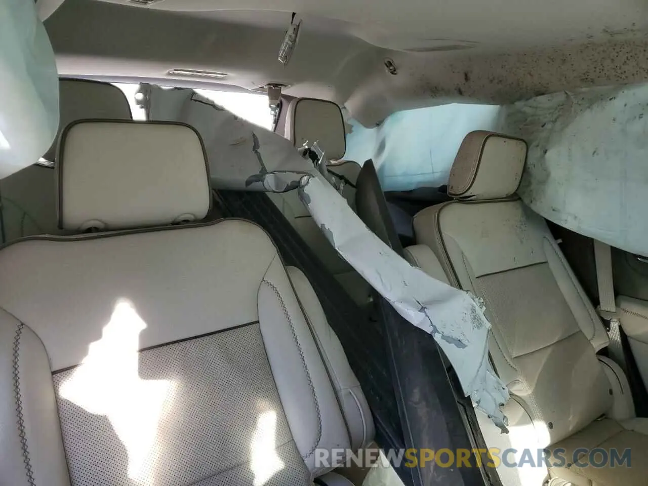 10 Photograph of a damaged car 1GKS2DKL0MR412765 GMC YUKON 2021