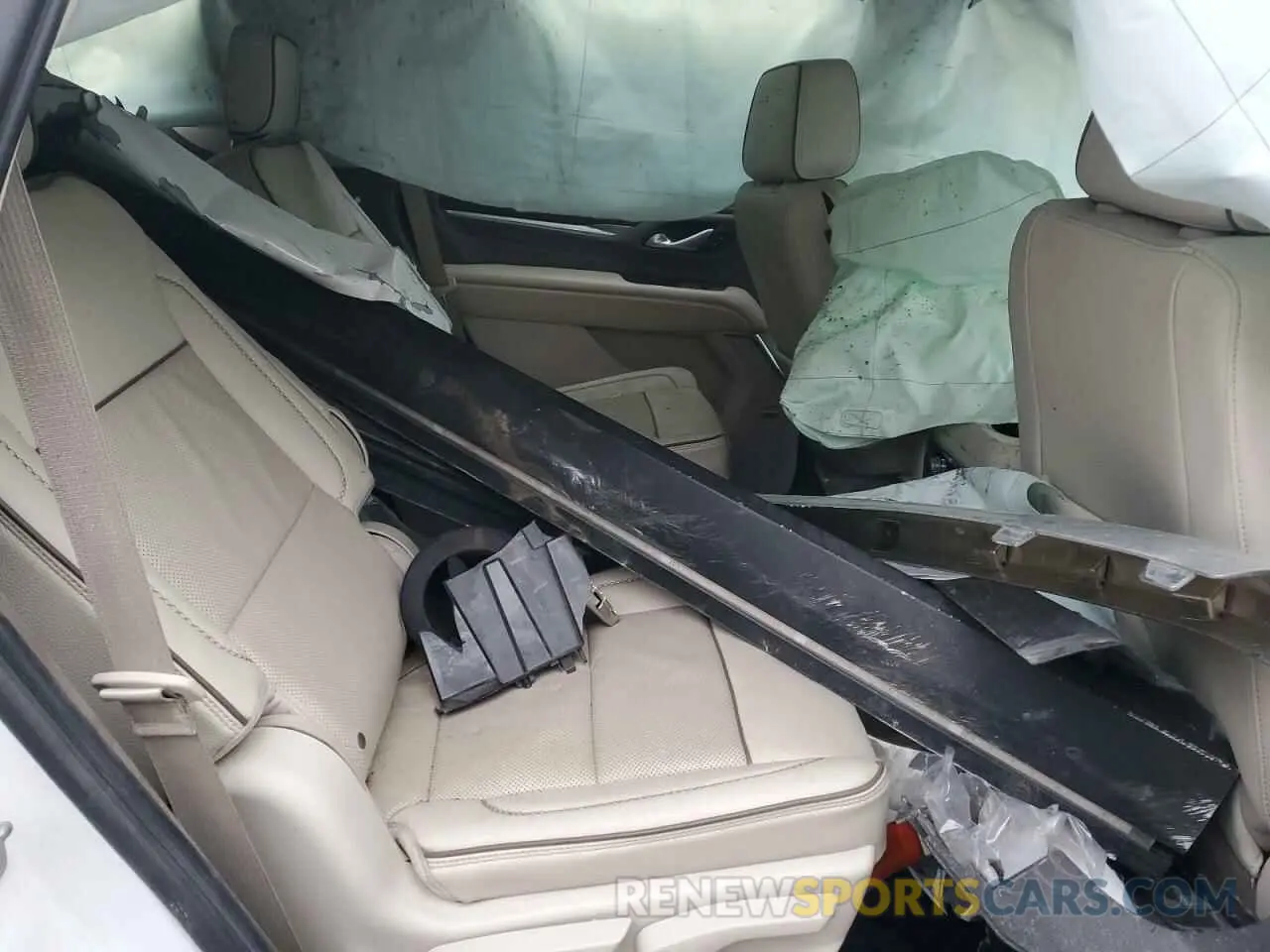 11 Photograph of a damaged car 1GKS2DKL0MR412765 GMC YUKON 2021