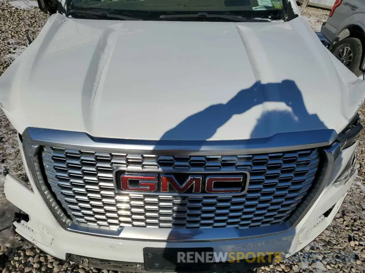 12 Photograph of a damaged car 1GKS2DKL0MR412765 GMC YUKON 2021