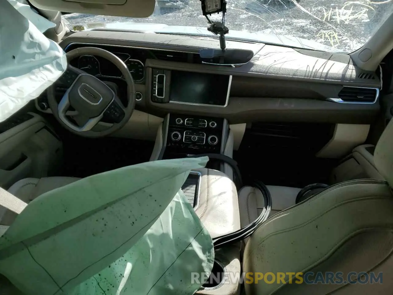 8 Photograph of a damaged car 1GKS2DKL0MR412765 GMC YUKON 2021