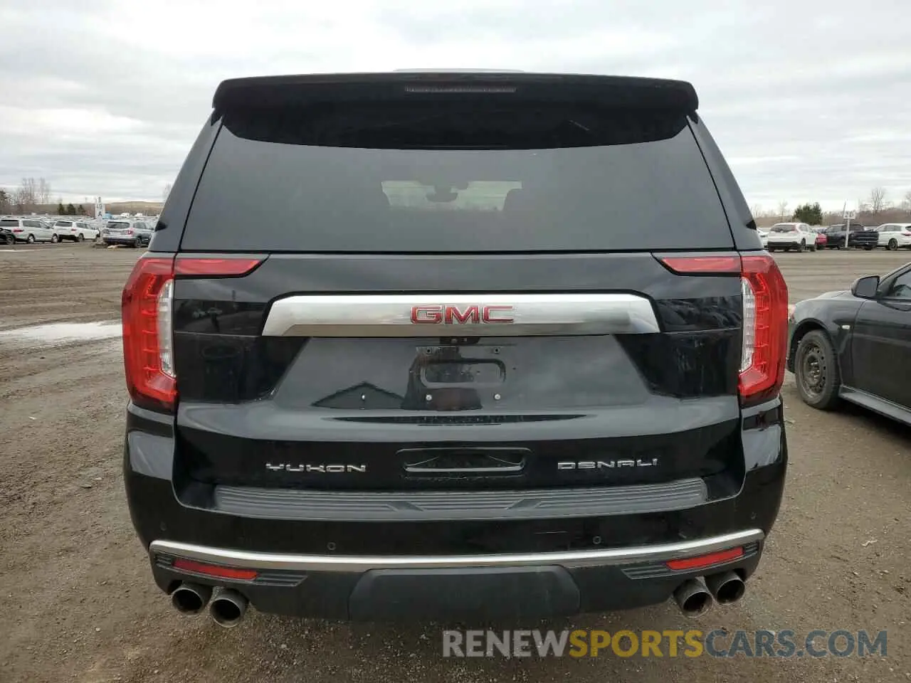 6 Photograph of a damaged car 1GKS2DKL3MR317195 GMC YUKON 2021