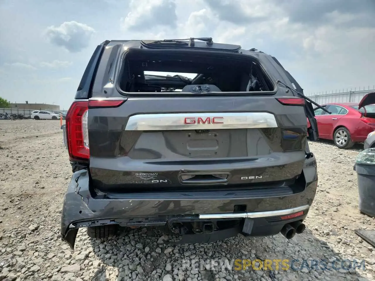 6 Photograph of a damaged car 1GKS2DKL4MR228994 GMC YUKON 2021