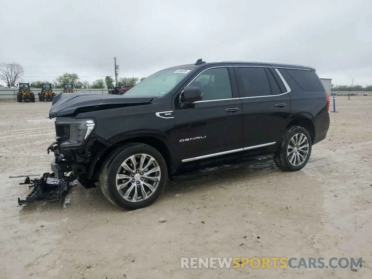 1 Photograph of a damaged car 1GKS2DKL5MR432641 GMC YUKON 2021