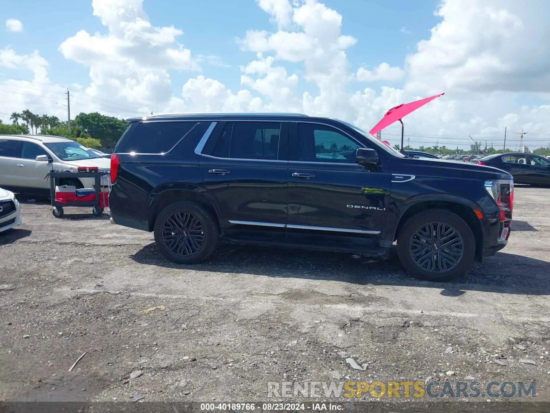 13 Photograph of a damaged car 1GKS2DKL7MR471280 GMC YUKON 2021