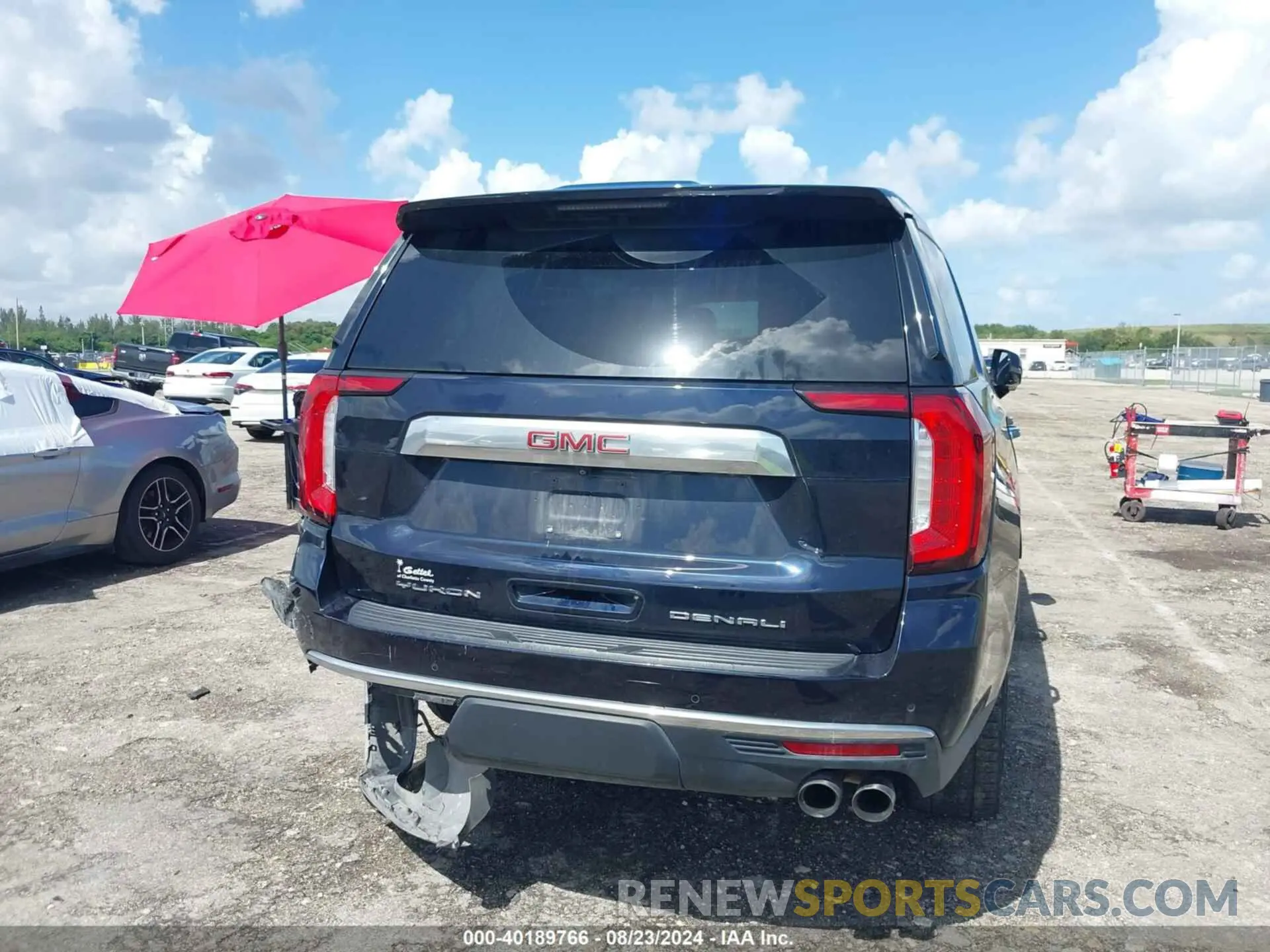16 Photograph of a damaged car 1GKS2DKL7MR471280 GMC YUKON 2021