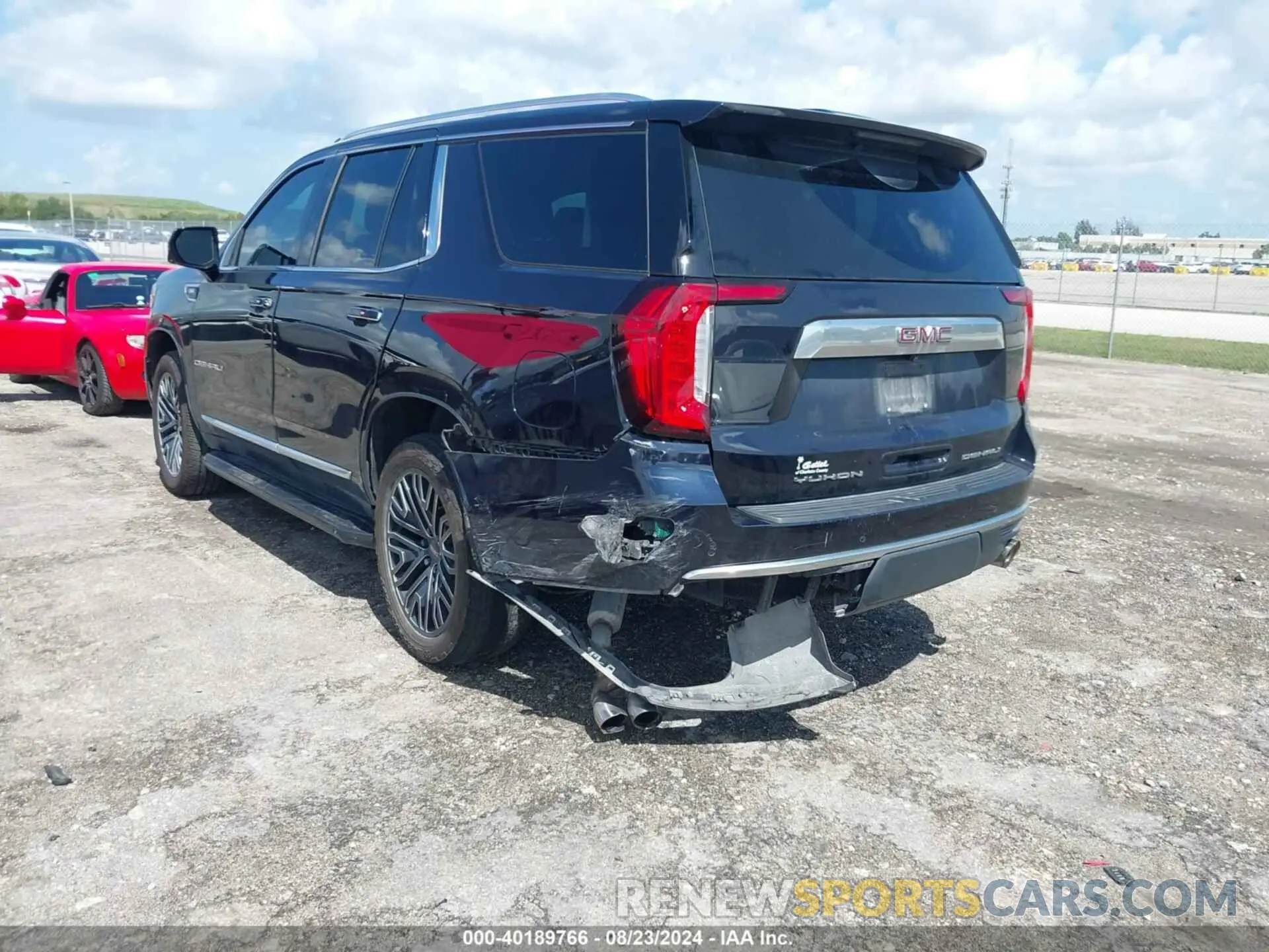 6 Photograph of a damaged car 1GKS2DKL7MR471280 GMC YUKON 2021