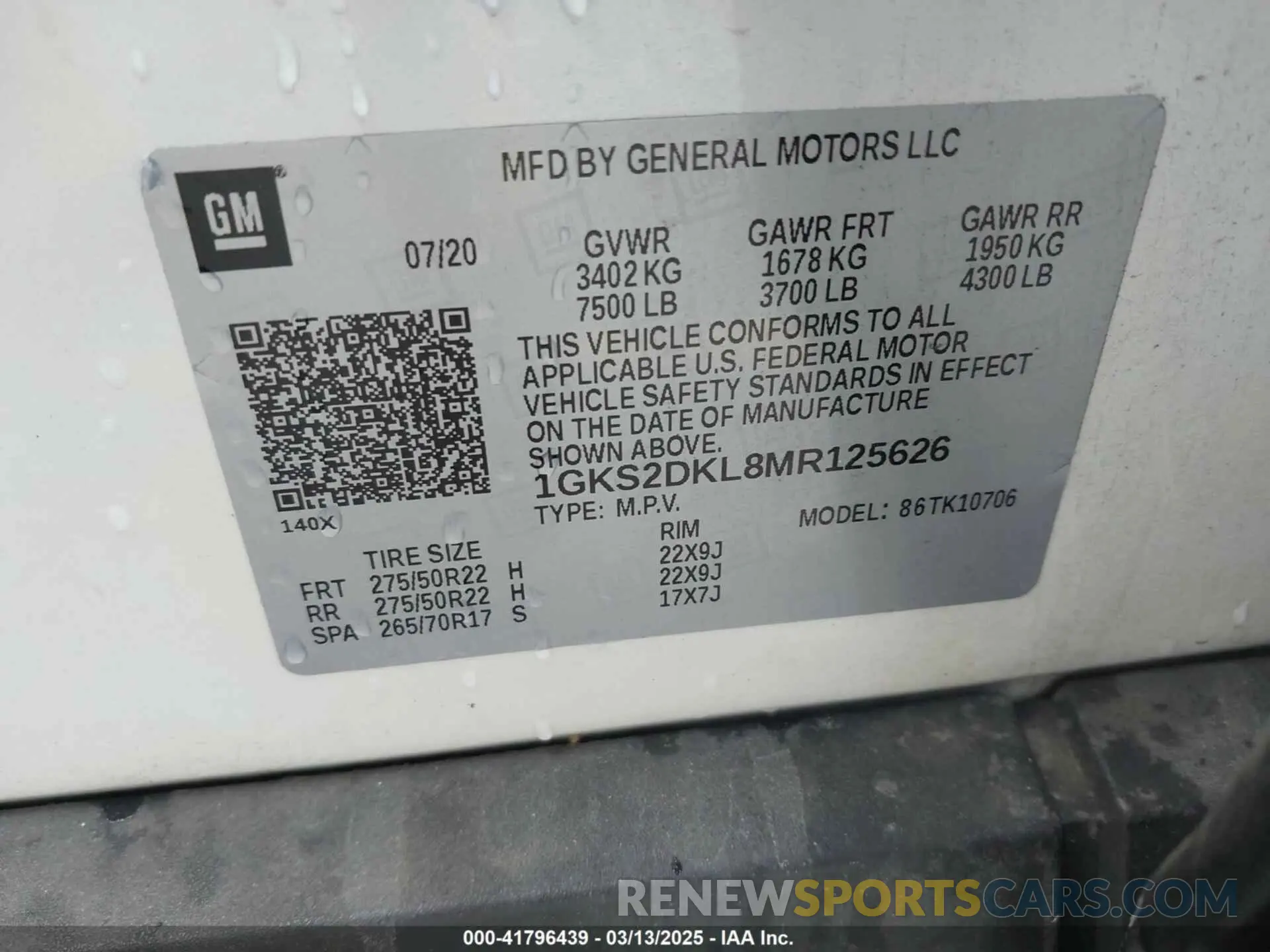 9 Photograph of a damaged car 1GKS2DKL8MR125626 GMC YUKON 2021