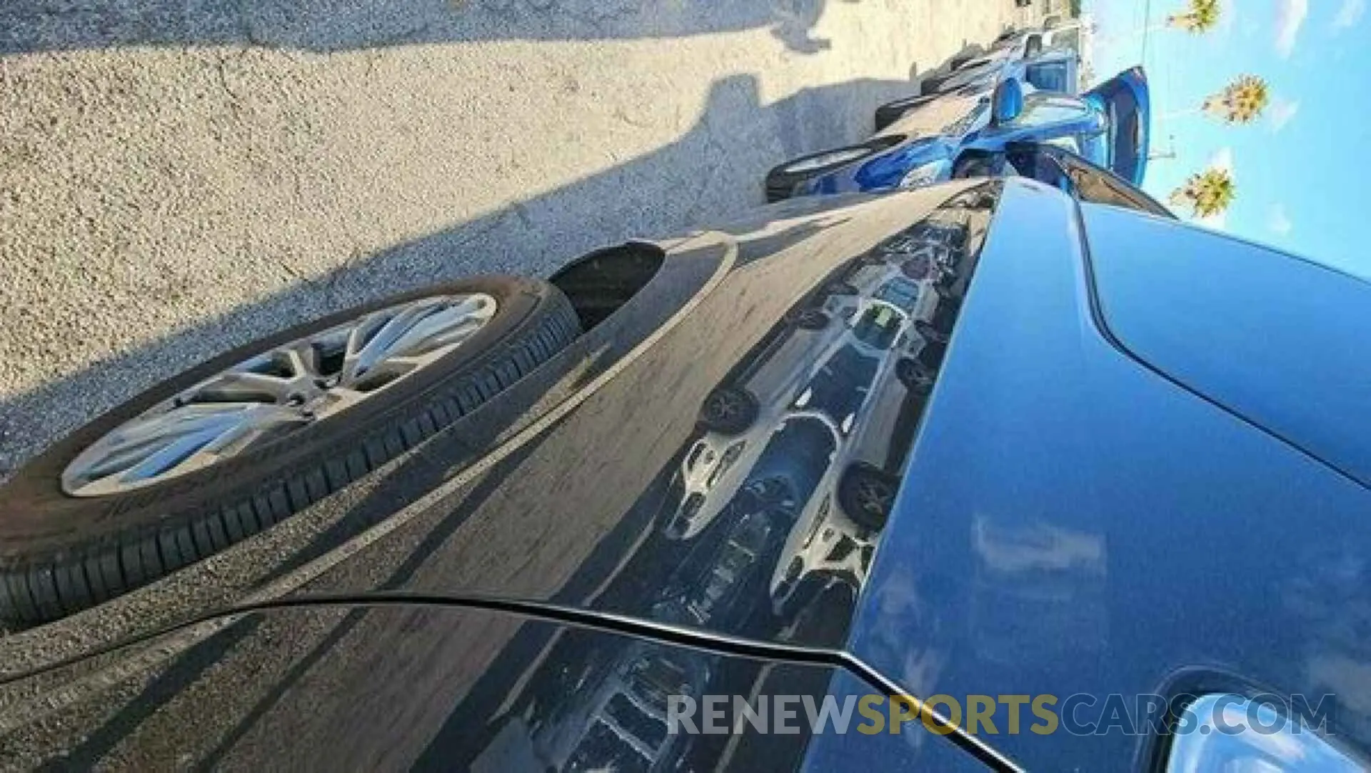 14 Photograph of a damaged car 1GKS2DKLXMR125059 GMC YUKON 2021