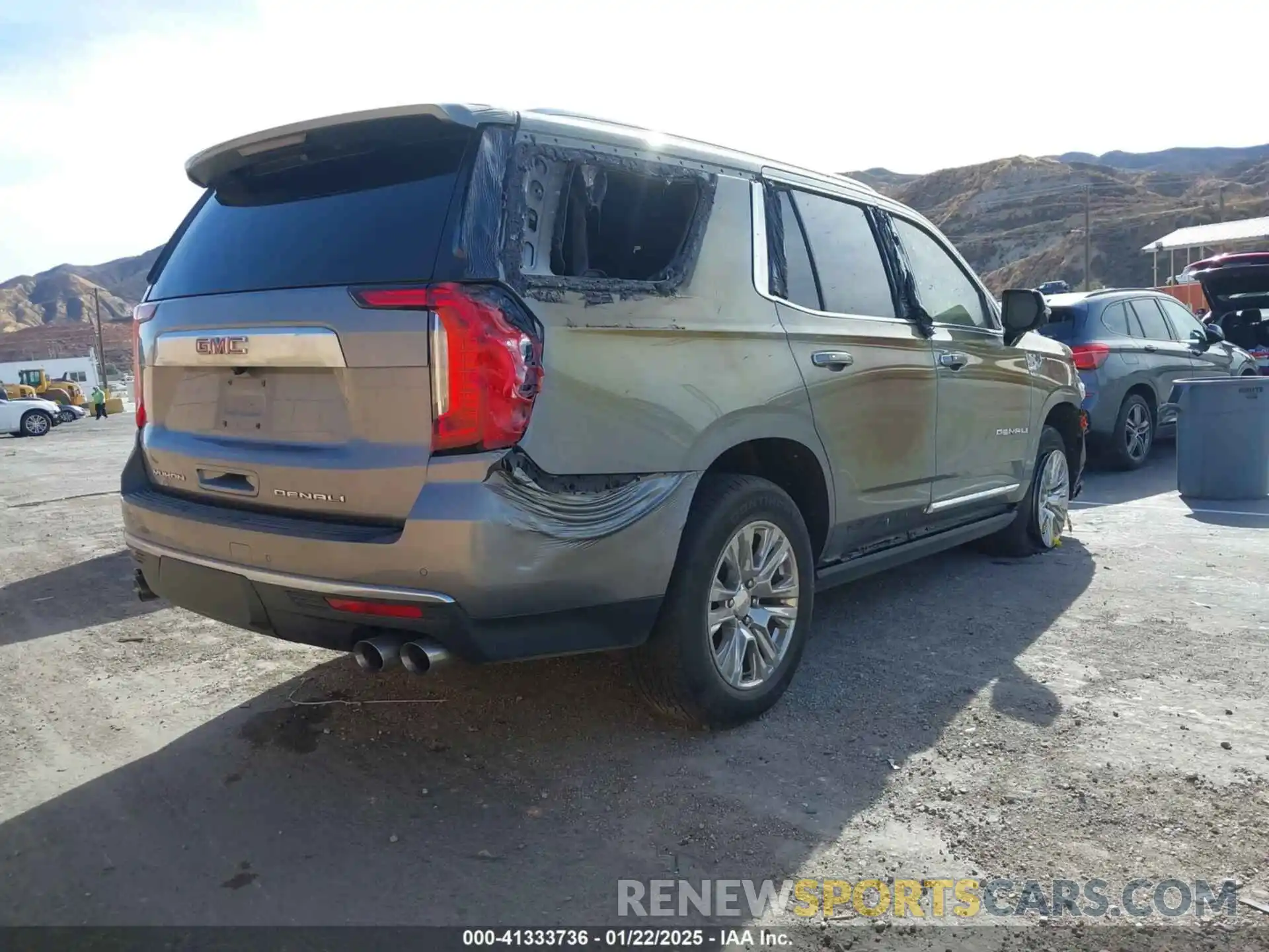 4 Photograph of a damaged car 1GKS2DKLXMR230331 GMC YUKON 2021