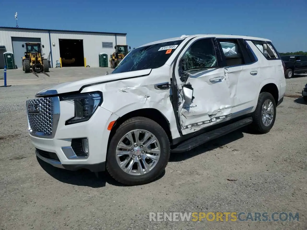 1 Photograph of a damaged car 1GKS2DKLXMR315704 GMC YUKON 2021