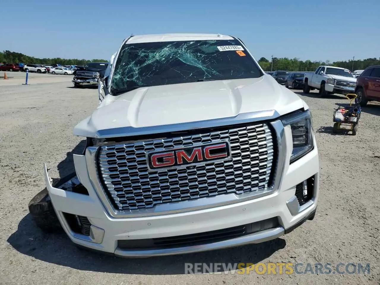 5 Photograph of a damaged car 1GKS2DKLXMR315704 GMC YUKON 2021