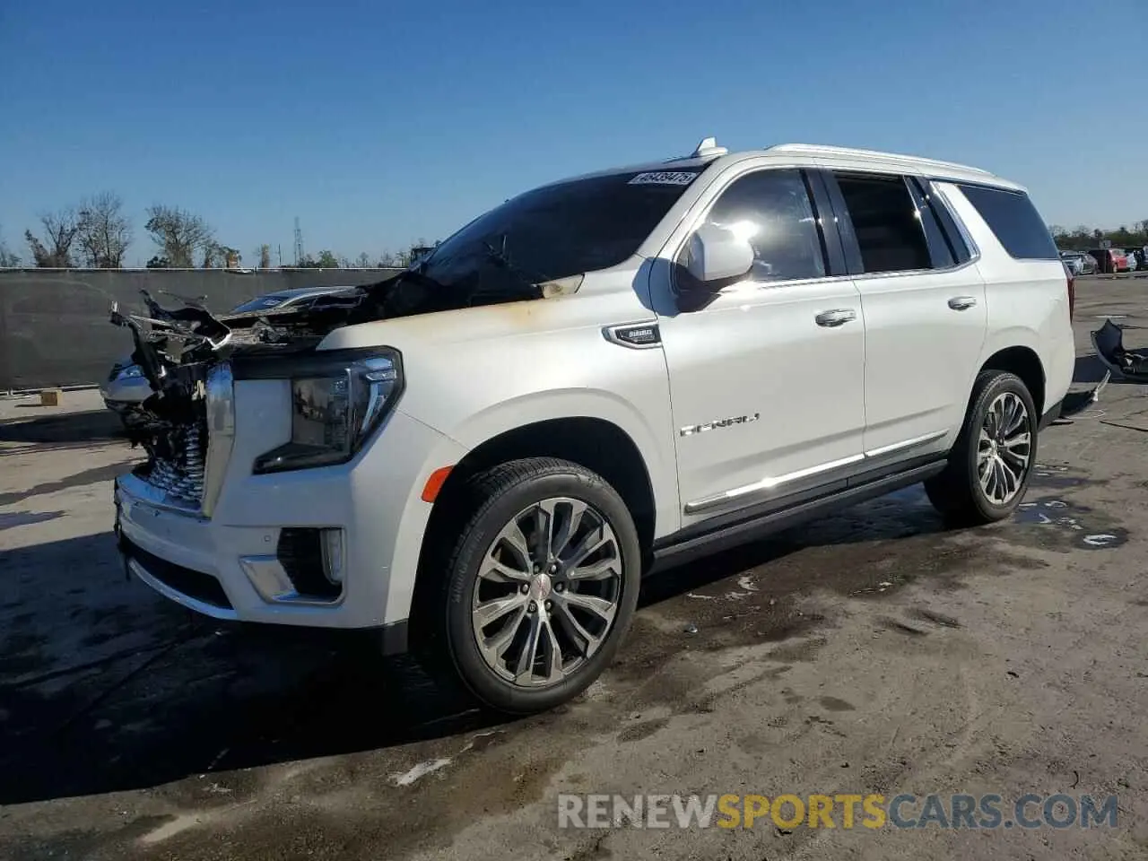1 Photograph of a damaged car 1GKS2DKT7MR389596 GMC YUKON 2021