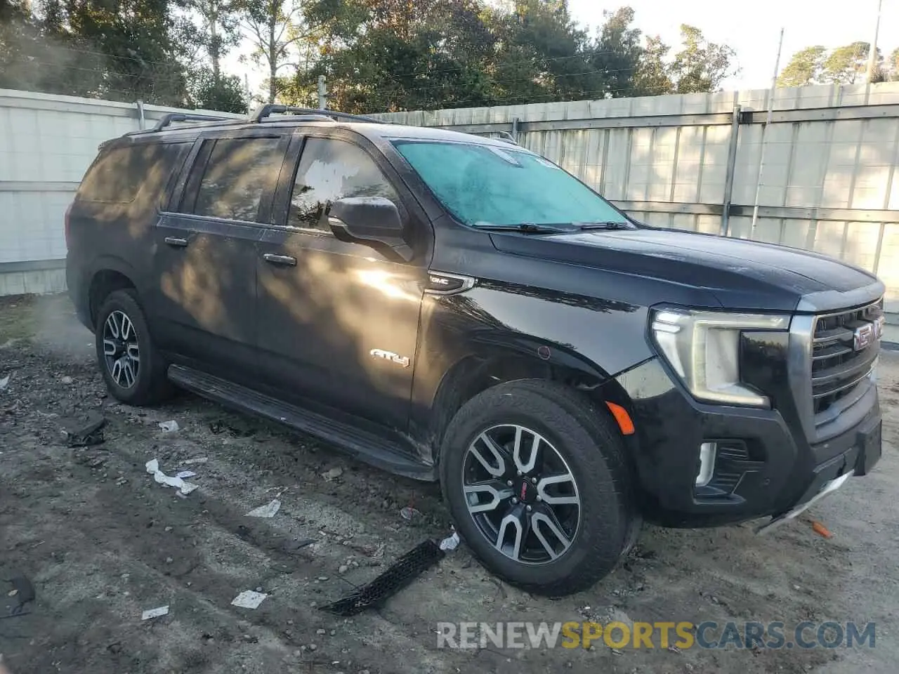 4 Photograph of a damaged car 1GKS2HKD3MR408869 GMC YUKON 2021