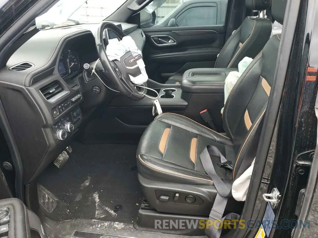 7 Photograph of a damaged car 1GKS2HKD4MR182258 GMC YUKON 2021