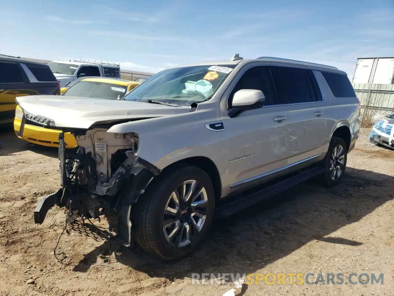 1 Photograph of a damaged car 1GKS2JKL1MR206370 GMC YUKON 2021
