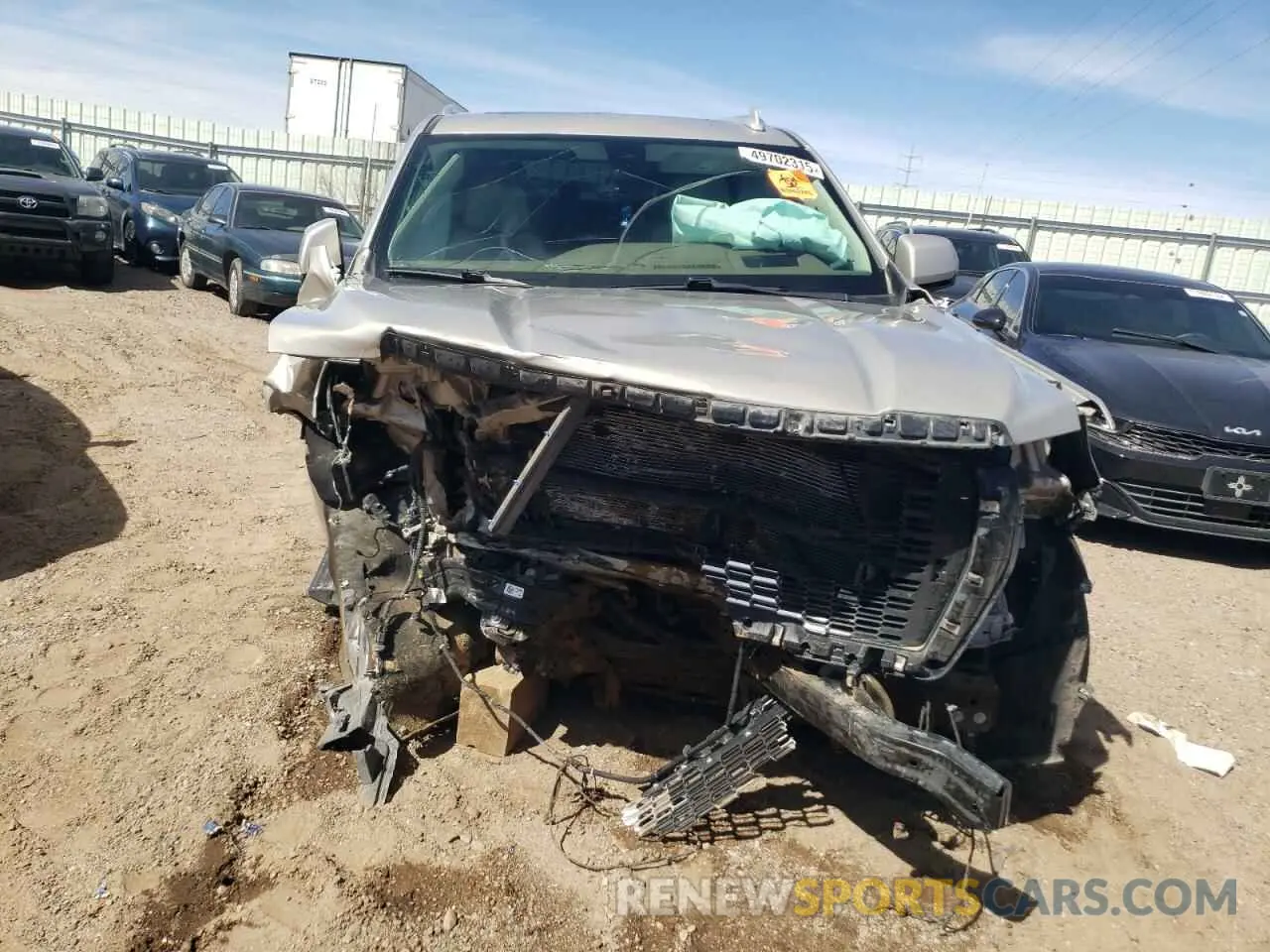 5 Photograph of a damaged car 1GKS2JKL1MR206370 GMC YUKON 2021