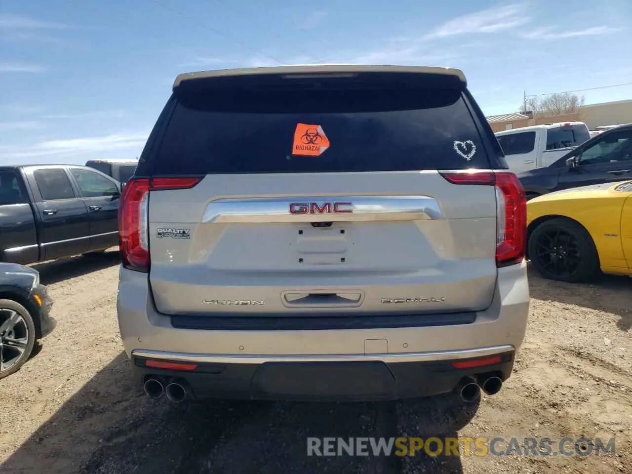 6 Photograph of a damaged car 1GKS2JKL1MR206370 GMC YUKON 2021