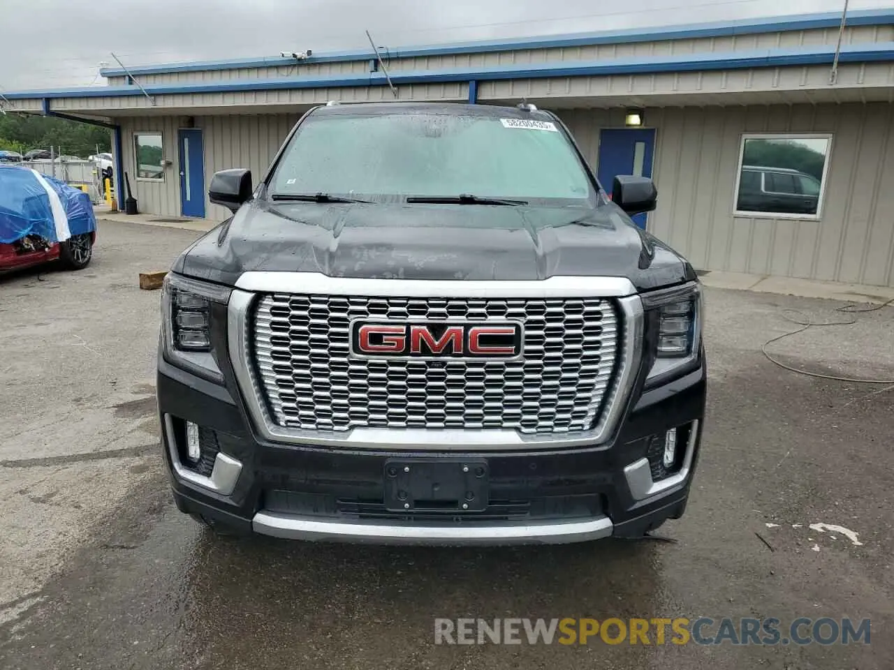 5 Photograph of a damaged car 1GKS2JKL1MR351151 GMC YUKON 2021