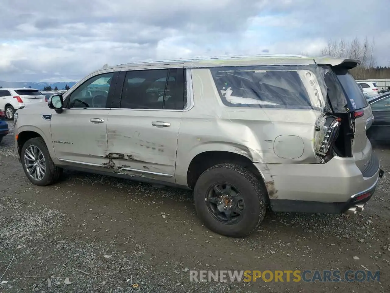 2 Photograph of a damaged car 1GKS2JKL5MR205044 GMC YUKON 2021