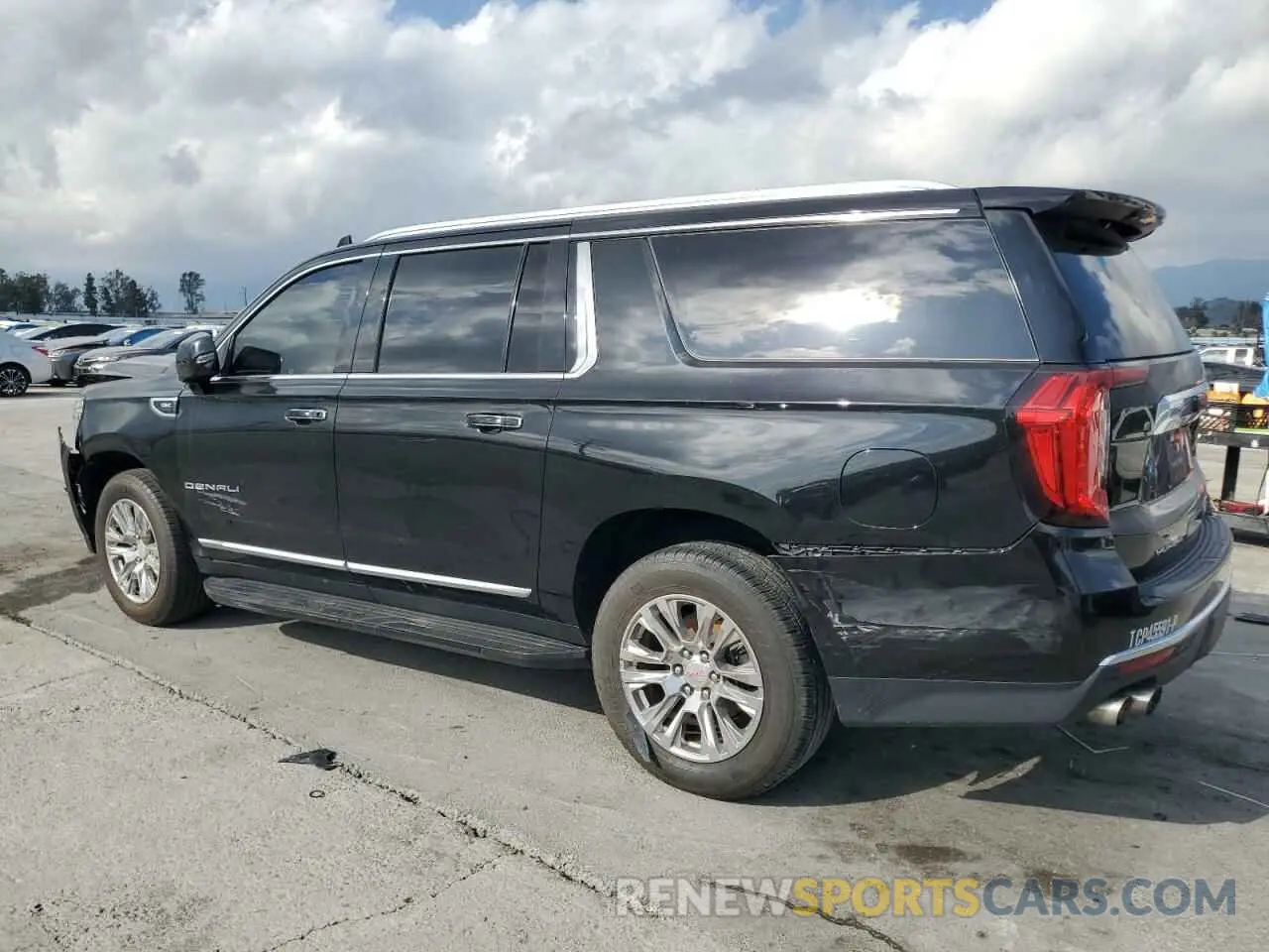 2 Photograph of a damaged car 1GKS2JKL7MR217440 GMC YUKON 2021