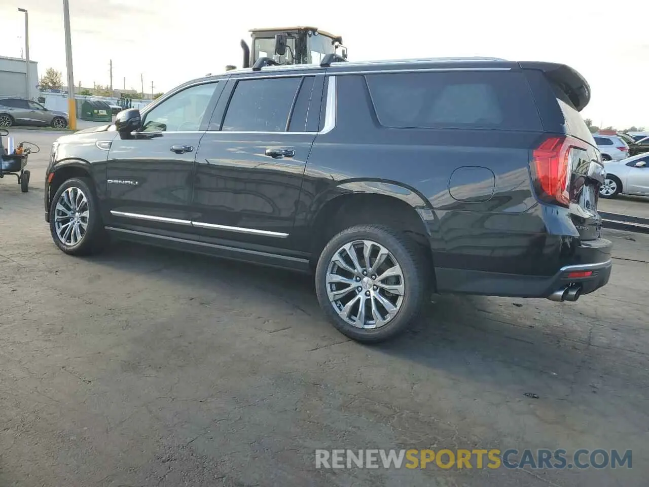 2 Photograph of a damaged car 1GKS2JKL7MR242953 GMC YUKON 2021