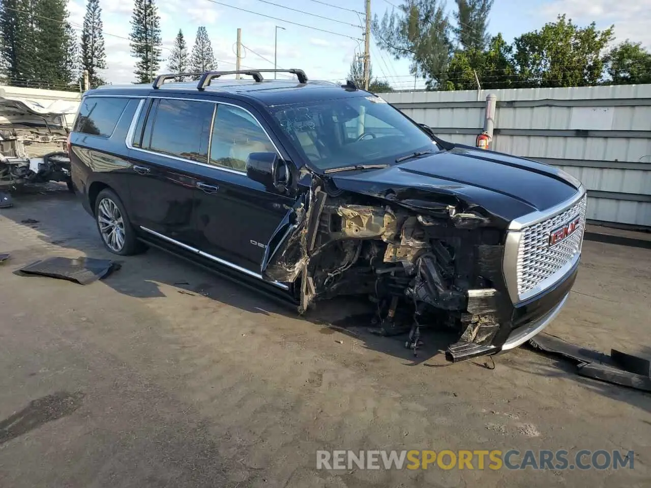4 Photograph of a damaged car 1GKS2JKL7MR242953 GMC YUKON 2021