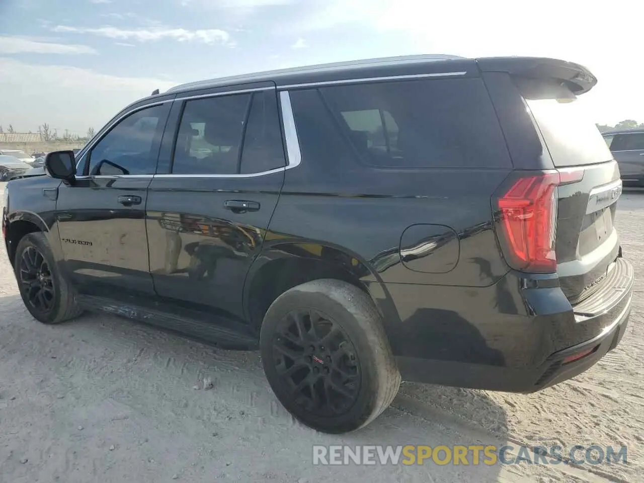 2 Photograph of a damaged car 1GKS1AKD9NR315026 GMC YUKON 2022