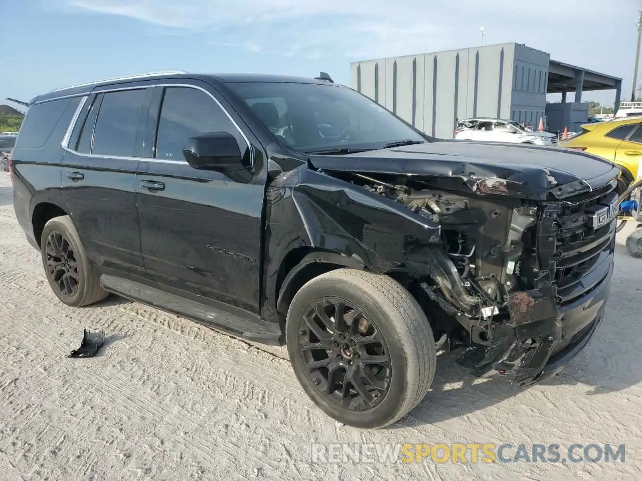 4 Photograph of a damaged car 1GKS1AKD9NR315026 GMC YUKON 2022