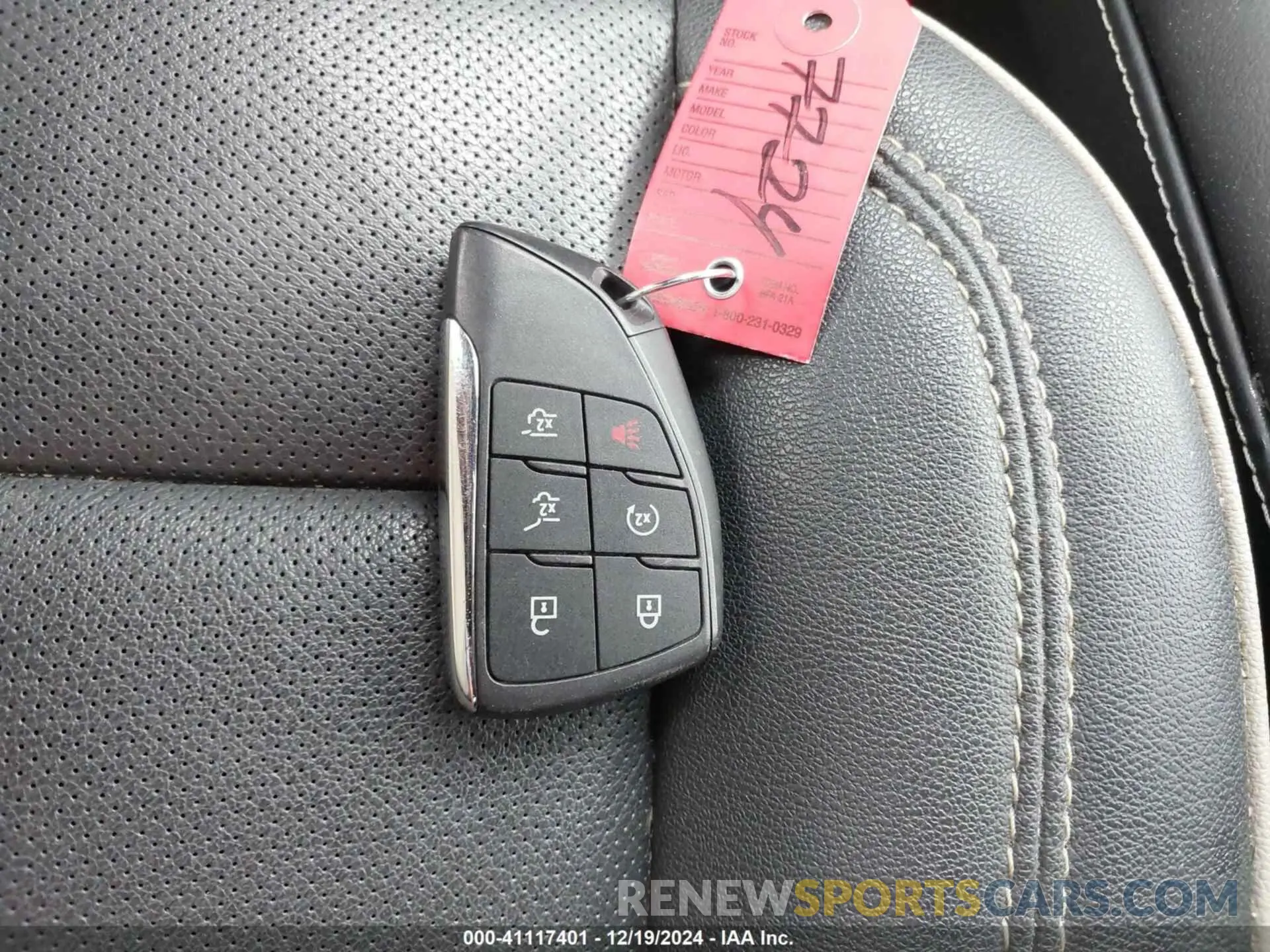 11 Photograph of a damaged car 1GKS1BKD9NR314142 GMC YUKON 2022