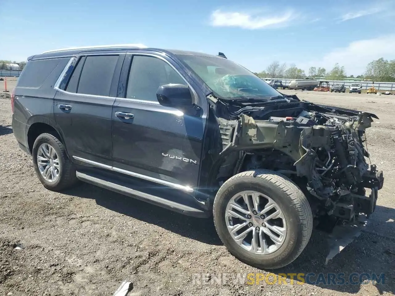 4 Photograph of a damaged car 1GKS1BKDXNR133731 GMC YUKON 2022