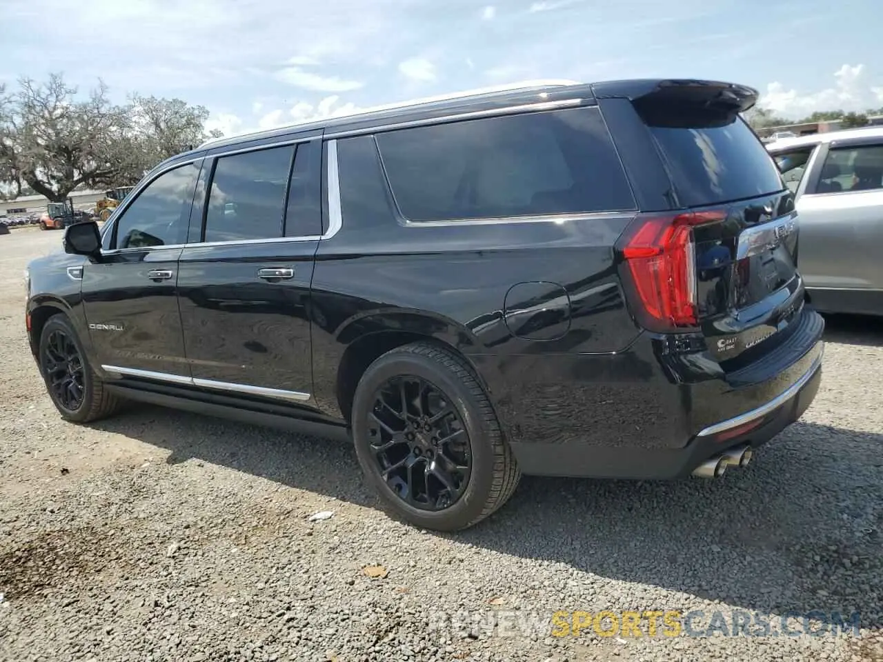 2 Photograph of a damaged car 1GKS1JKL0NR126532 GMC YUKON 2022