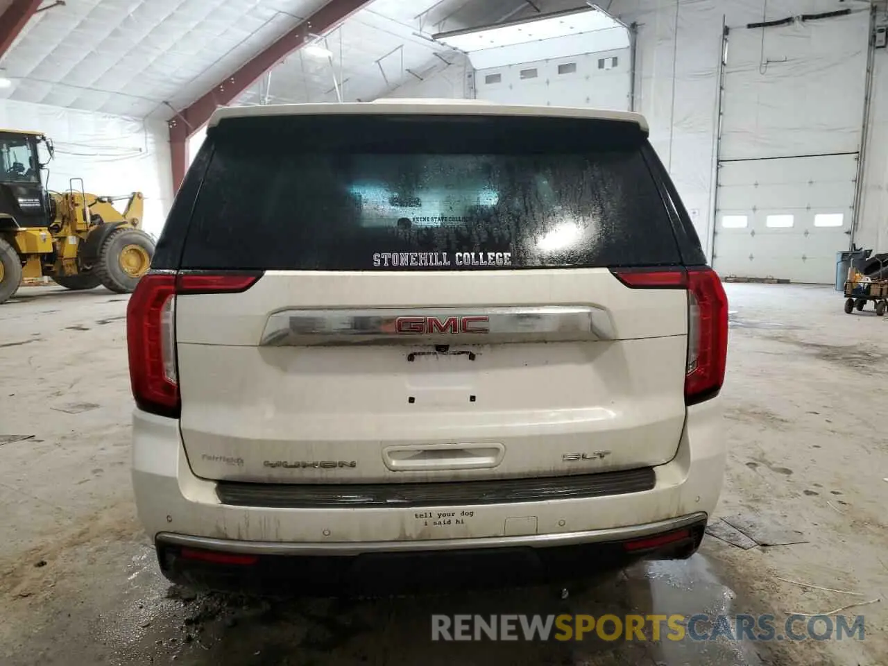 6 Photograph of a damaged car 1GKS2BKD6NR106829 GMC YUKON 2022