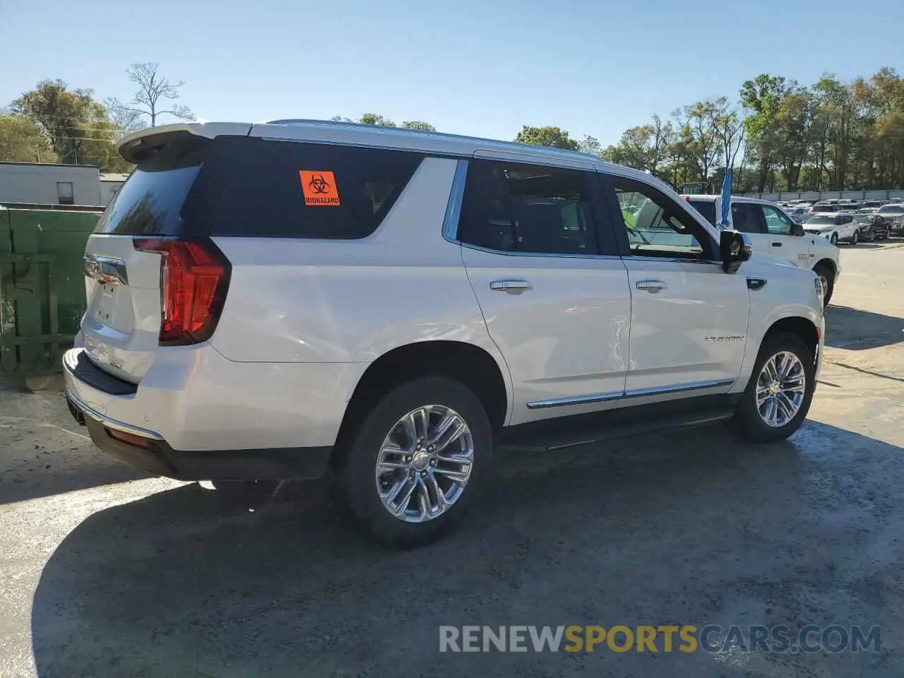 3 Photograph of a damaged car 1GKS2BKD7NR324472 GMC YUKON 2022