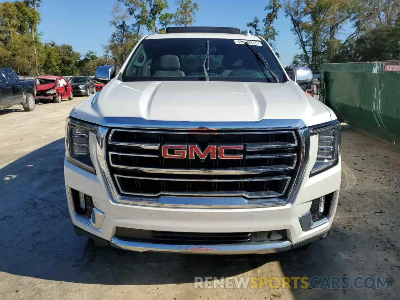 5 Photograph of a damaged car 1GKS2BKD7NR324472 GMC YUKON 2022