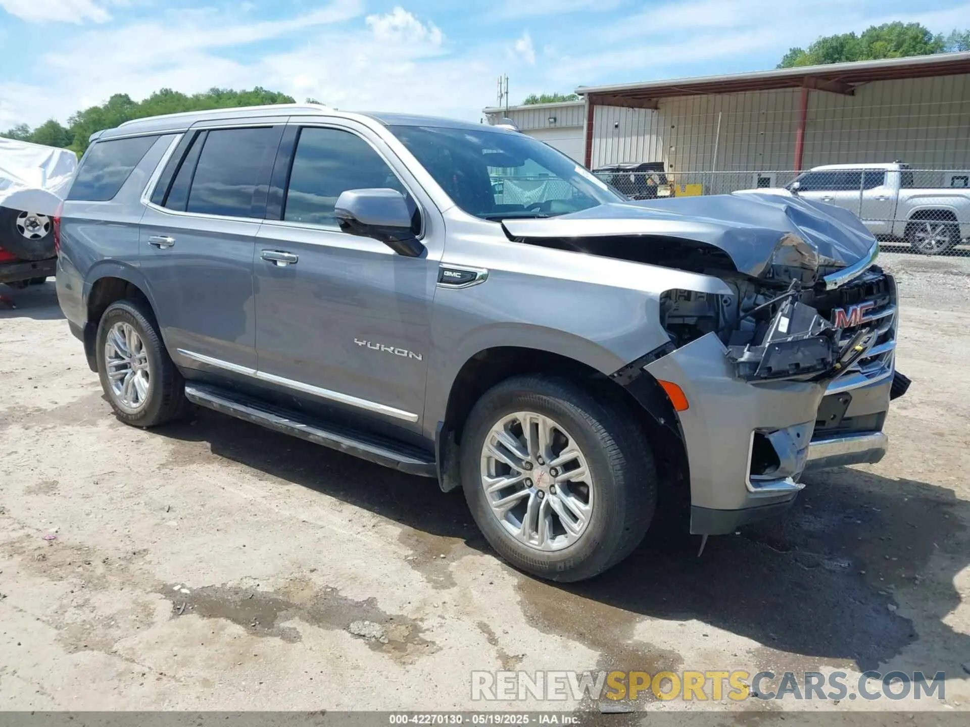 1 Photograph of a damaged car 1GKS2BKD8NR255663 GMC YUKON 2022