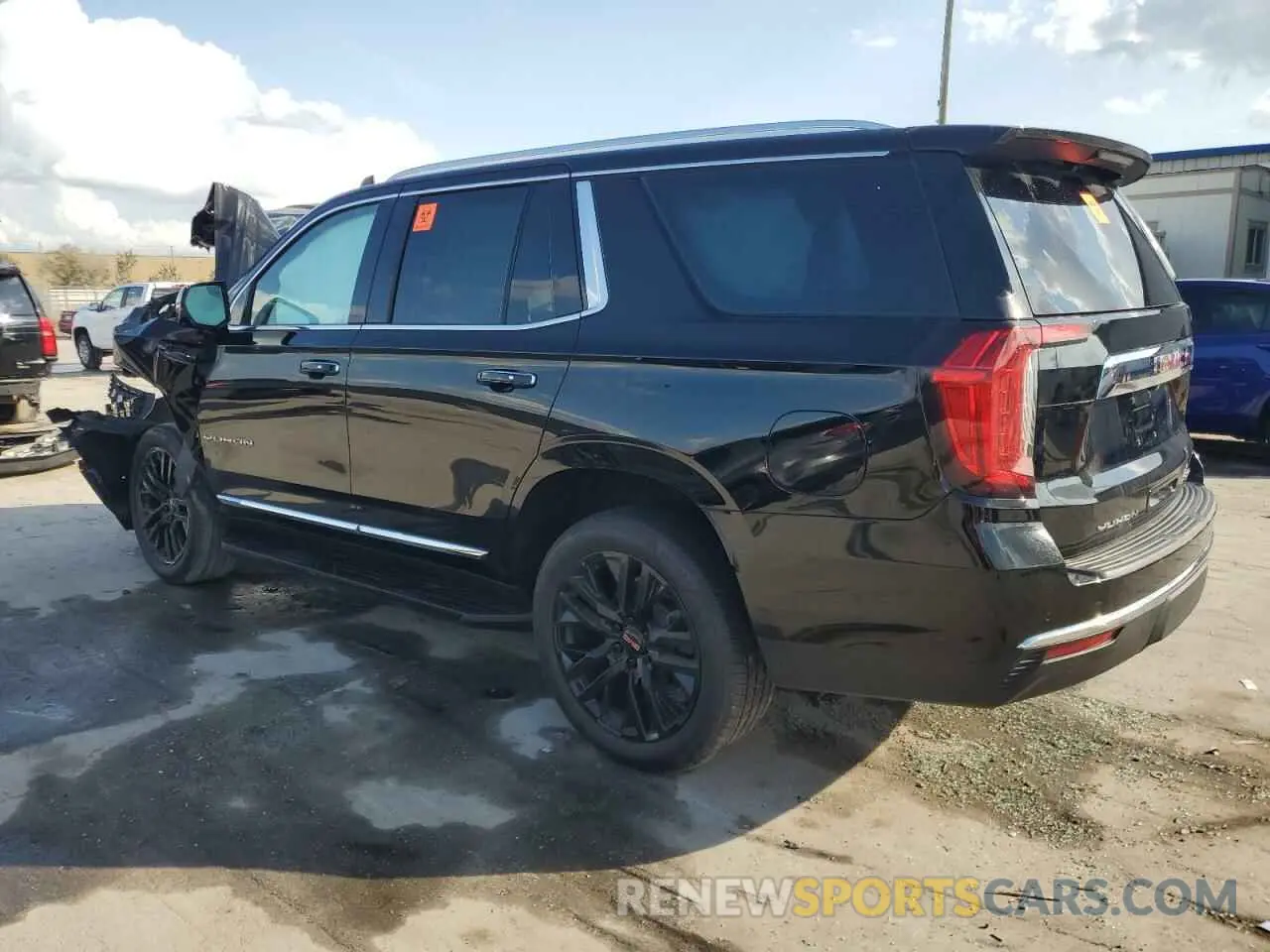 2 Photograph of a damaged car 1GKS2BKDXNR163096 GMC YUKON 2022