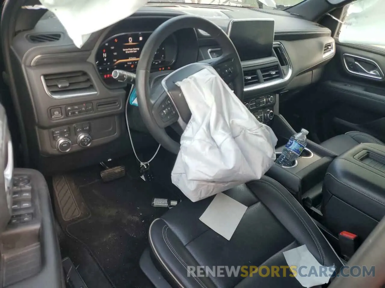 8 Photograph of a damaged car 1GKS2BKDXNR163096 GMC YUKON 2022