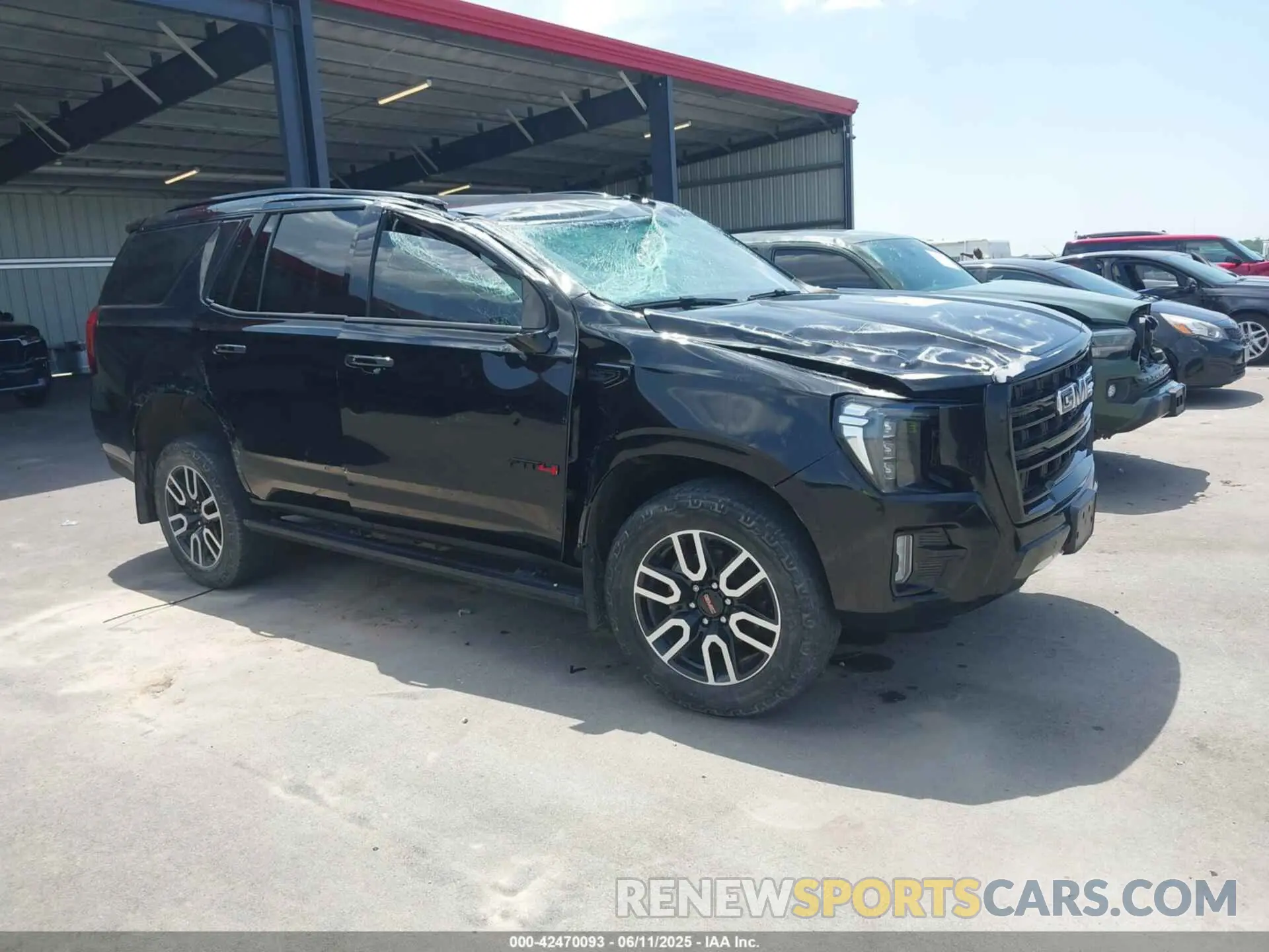 1 Photograph of a damaged car 1GKS2CKL5NR116197 GMC YUKON 2022