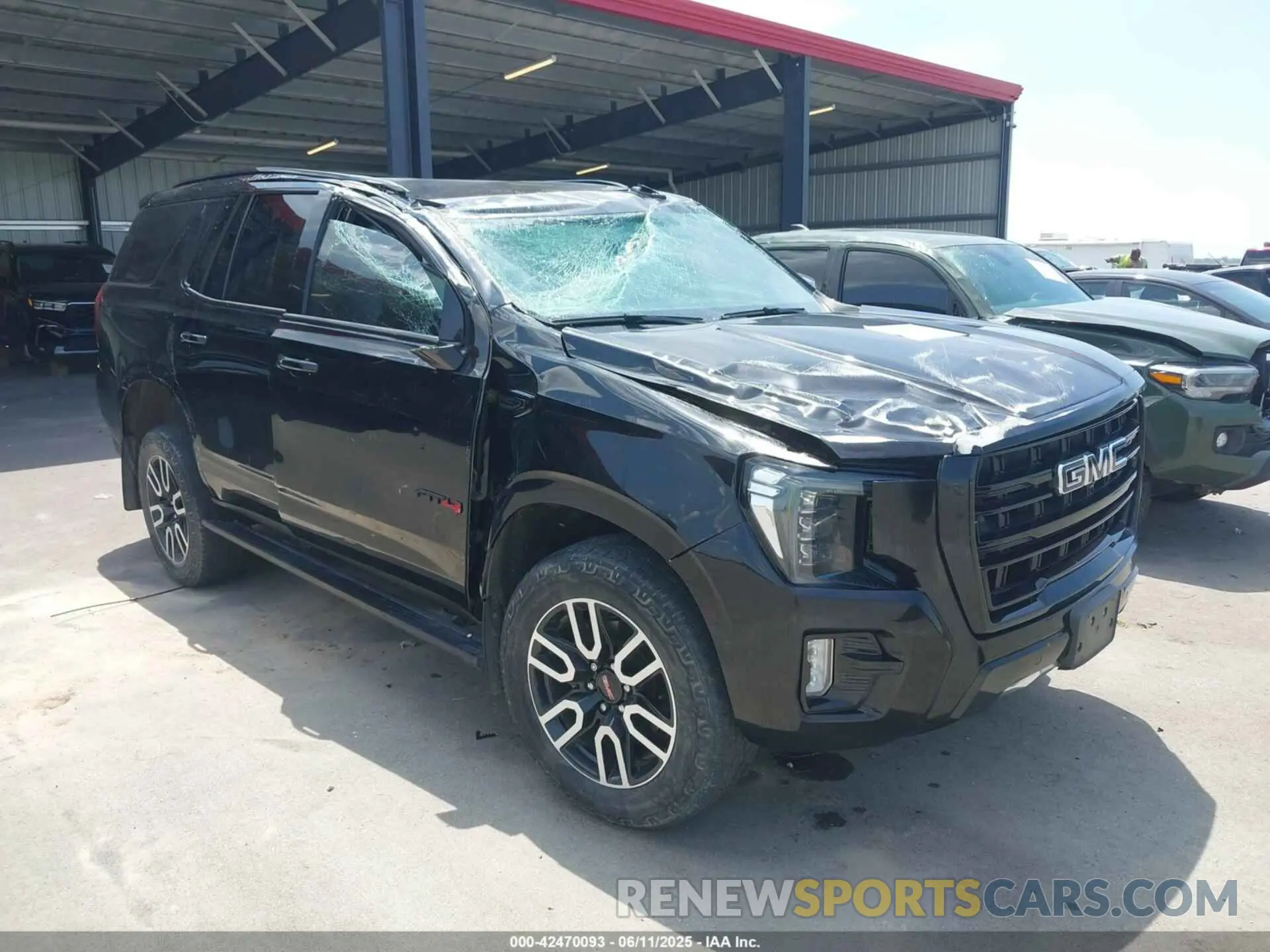 6 Photograph of a damaged car 1GKS2CKL5NR116197 GMC YUKON 2022