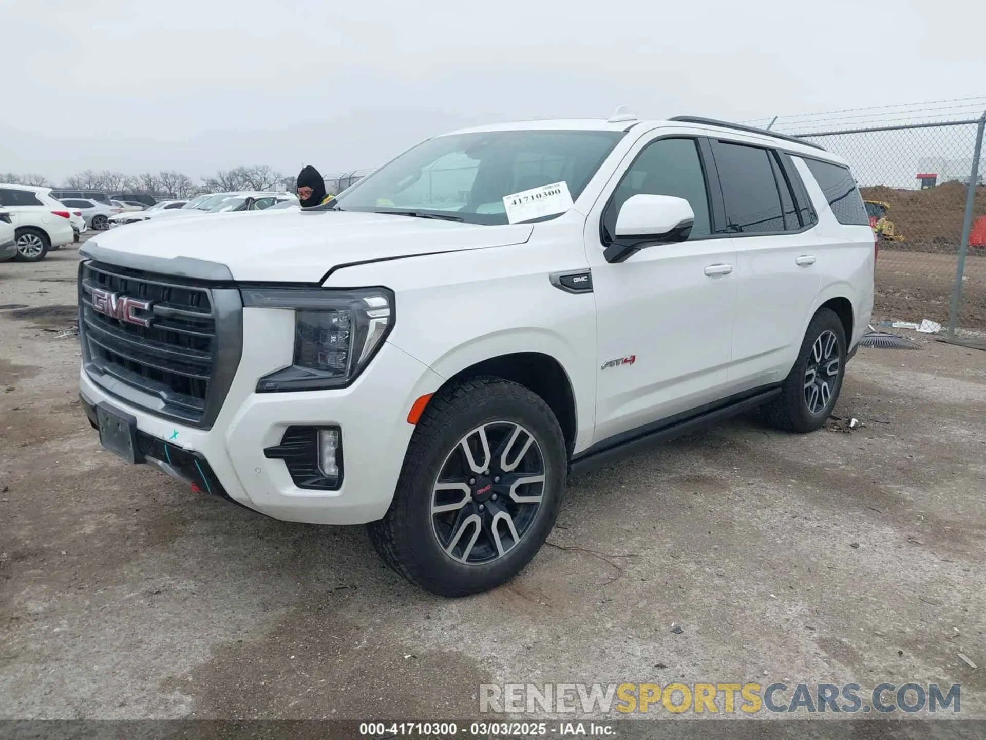 2 Photograph of a damaged car 1GKS2CKL8NR116596 GMC YUKON 2022
