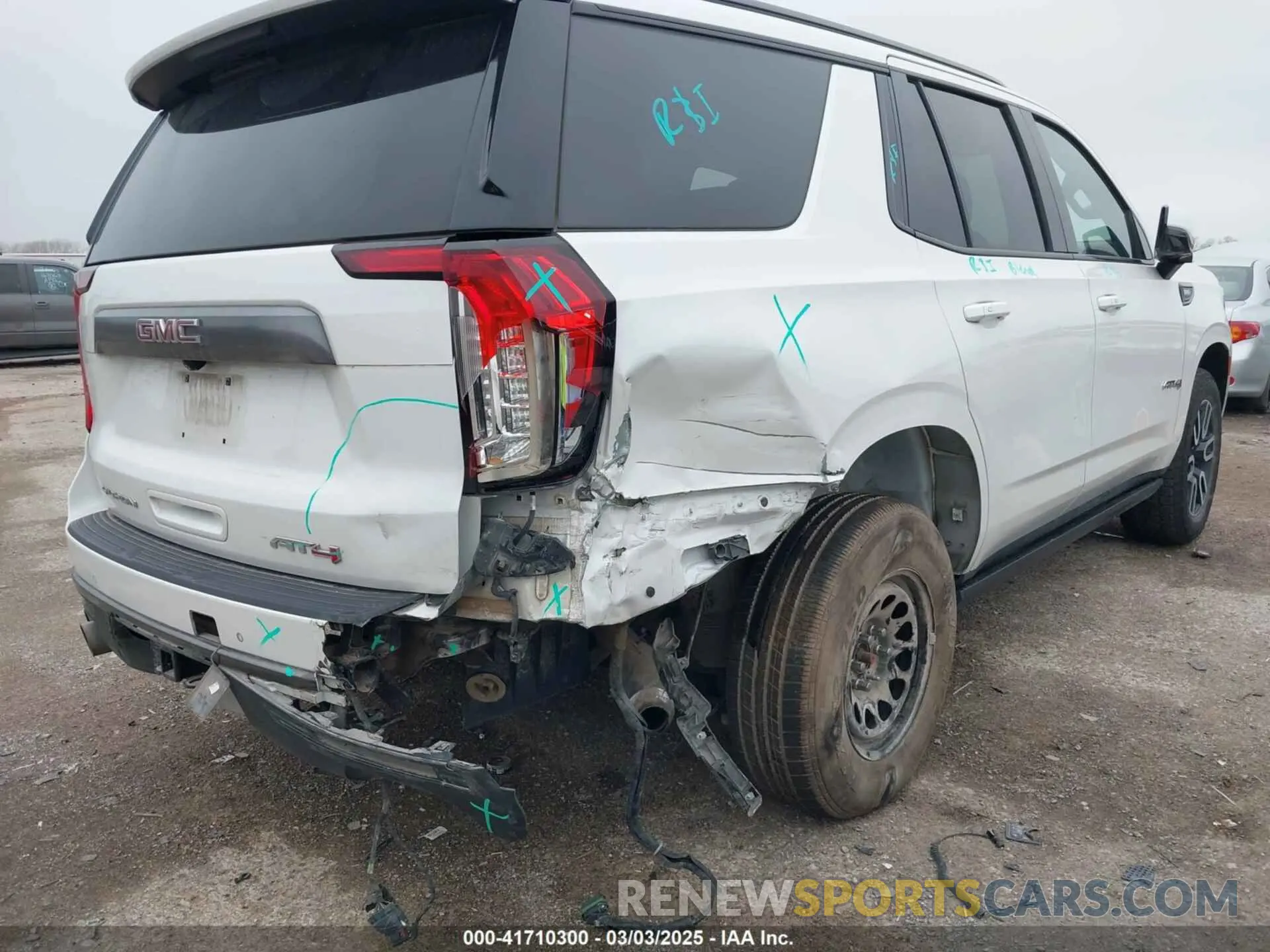 6 Photograph of a damaged car 1GKS2CKL8NR116596 GMC YUKON 2022
