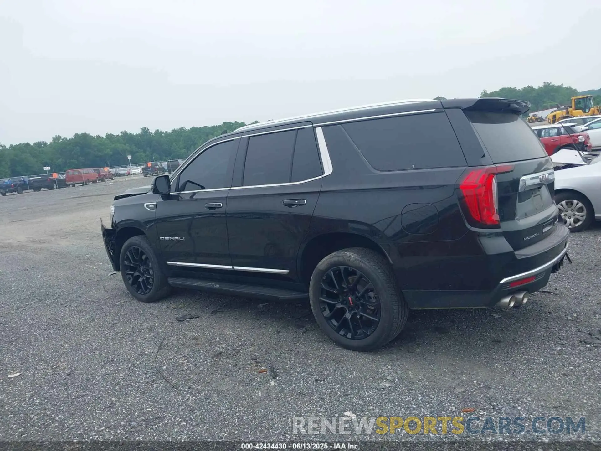 14 Photograph of a damaged car 1GKS2DKL7NR271890 GMC YUKON 2022