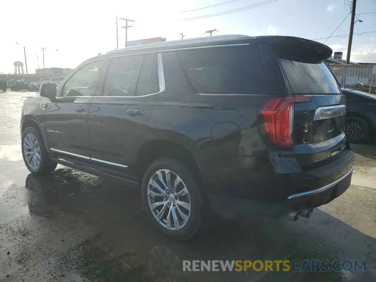 2 Photograph of a damaged car 1GKS2DKL8NR276158 GMC YUKON 2022