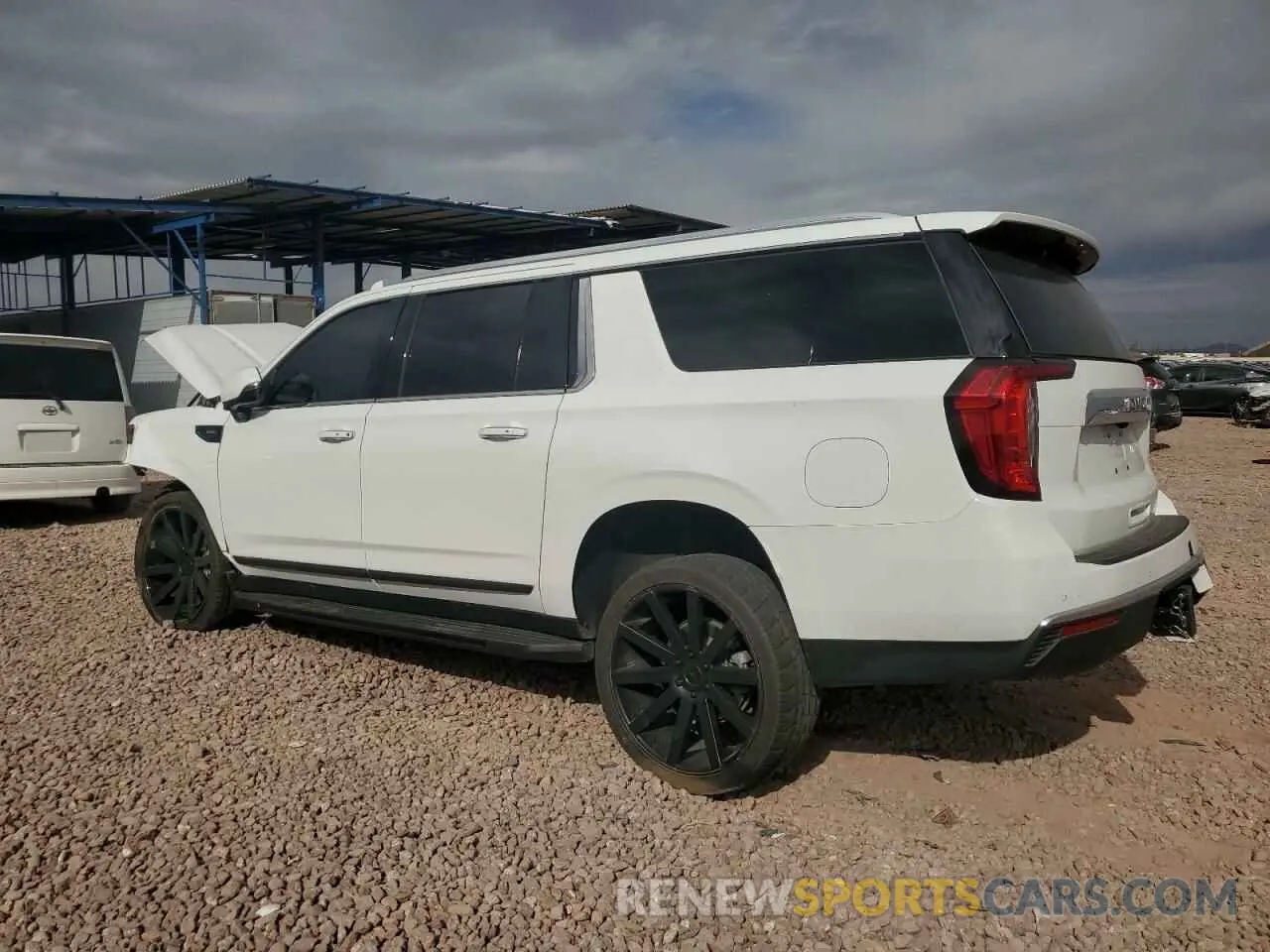 2 Photograph of a damaged car 1GKS2GKD8NR359714 GMC YUKON 2022