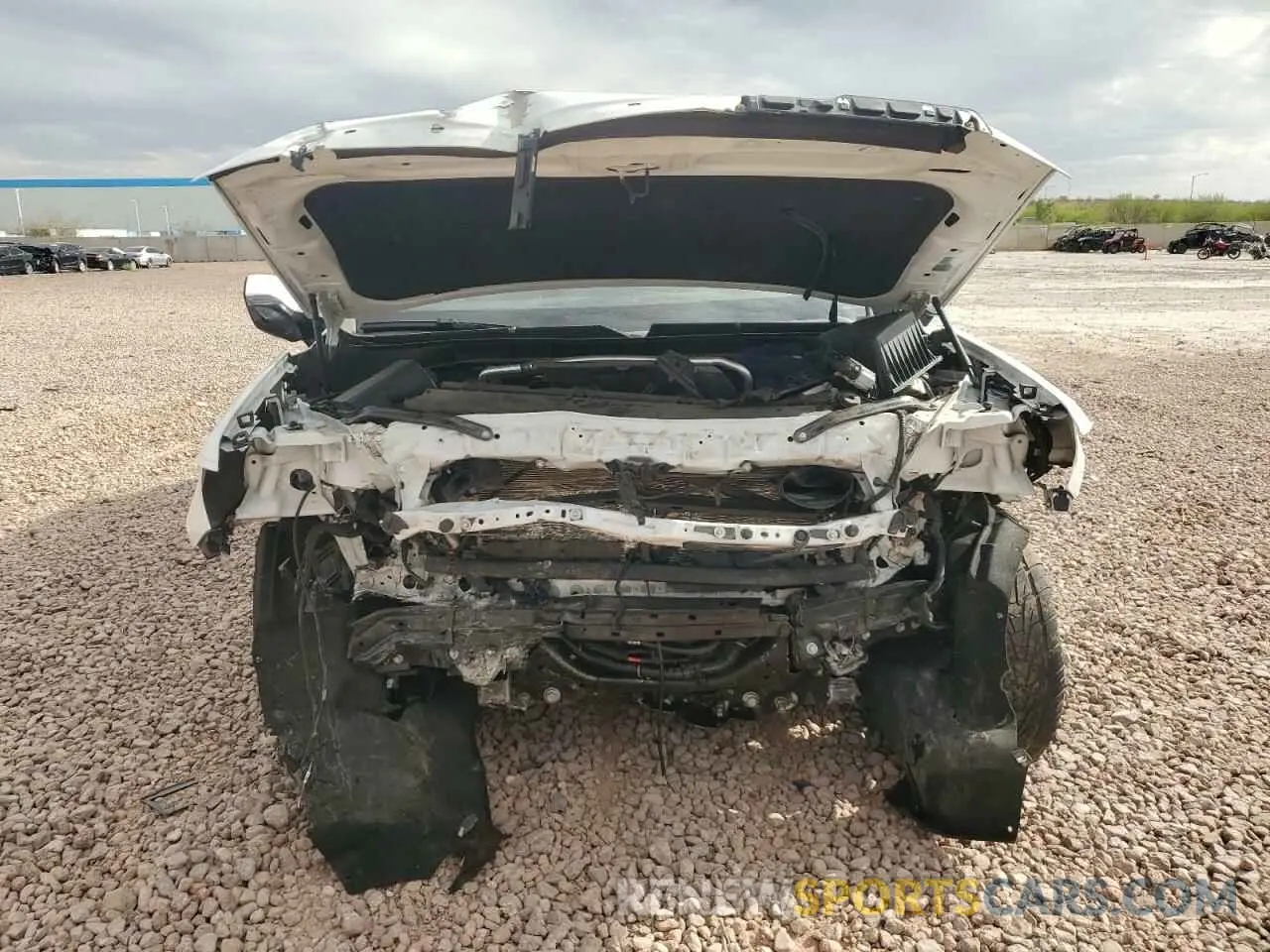 5 Photograph of a damaged car 1GKS2GKD8NR359714 GMC YUKON 2022