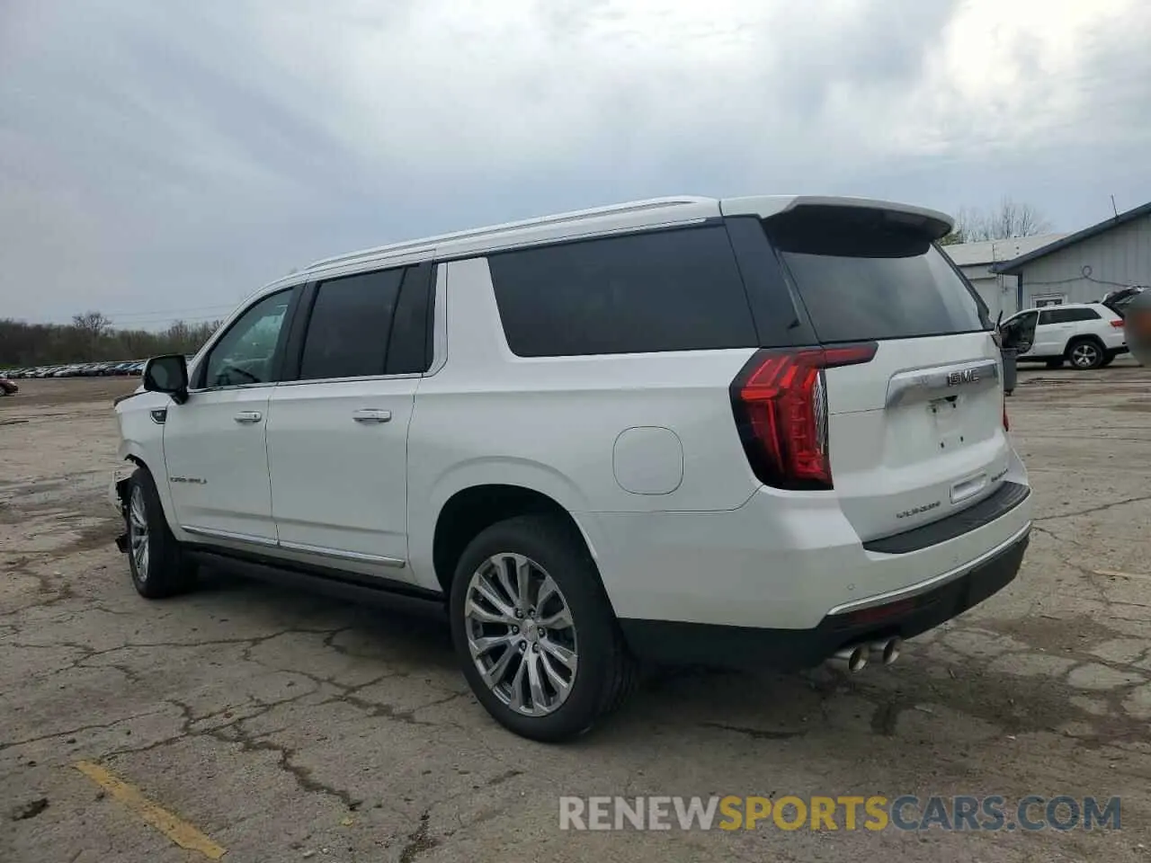 2 Photograph of a damaged car 1GKS2JKL0NR267680 GMC YUKON 2022