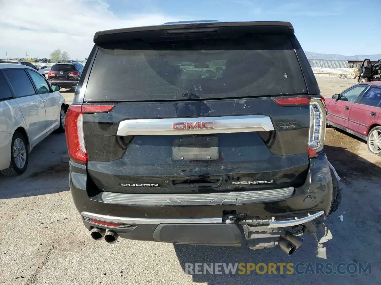 6 Photograph of a damaged car 1GKS2JKL0NR301701 GMC YUKON 2022