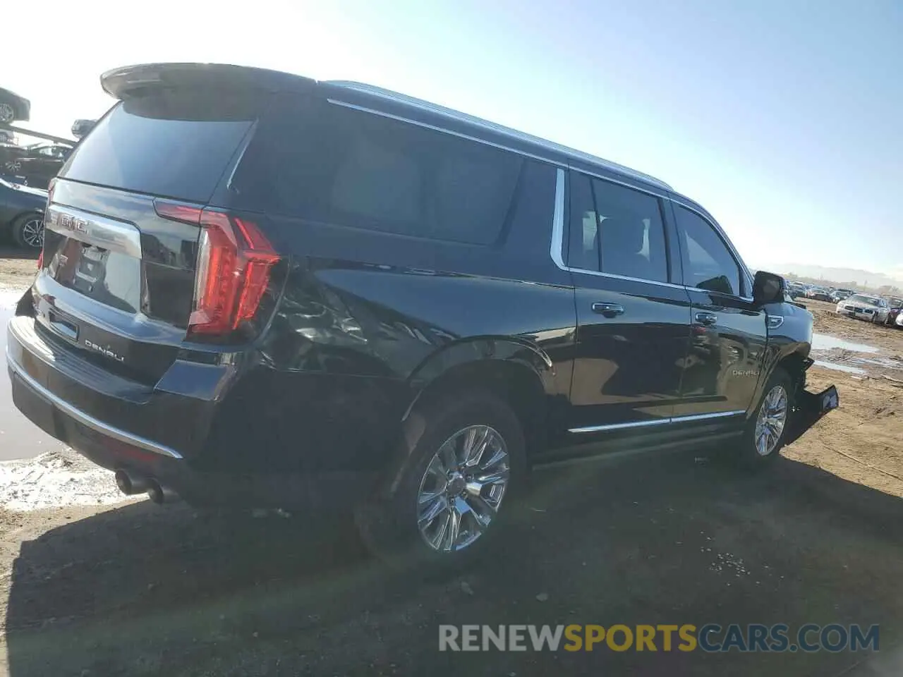 3 Photograph of a damaged car 1GKS2JKL3NR298504 GMC YUKON 2022